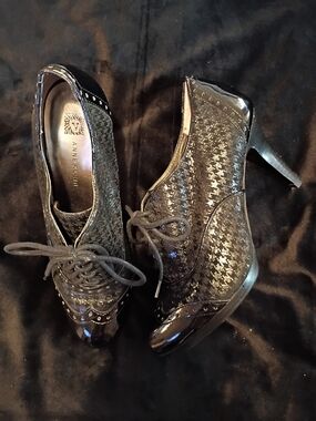 Anne Klein Black Houndstooth Lace Up Patent-Heel Oxfords Size 7